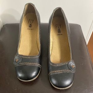 Size 7 fly london wedge